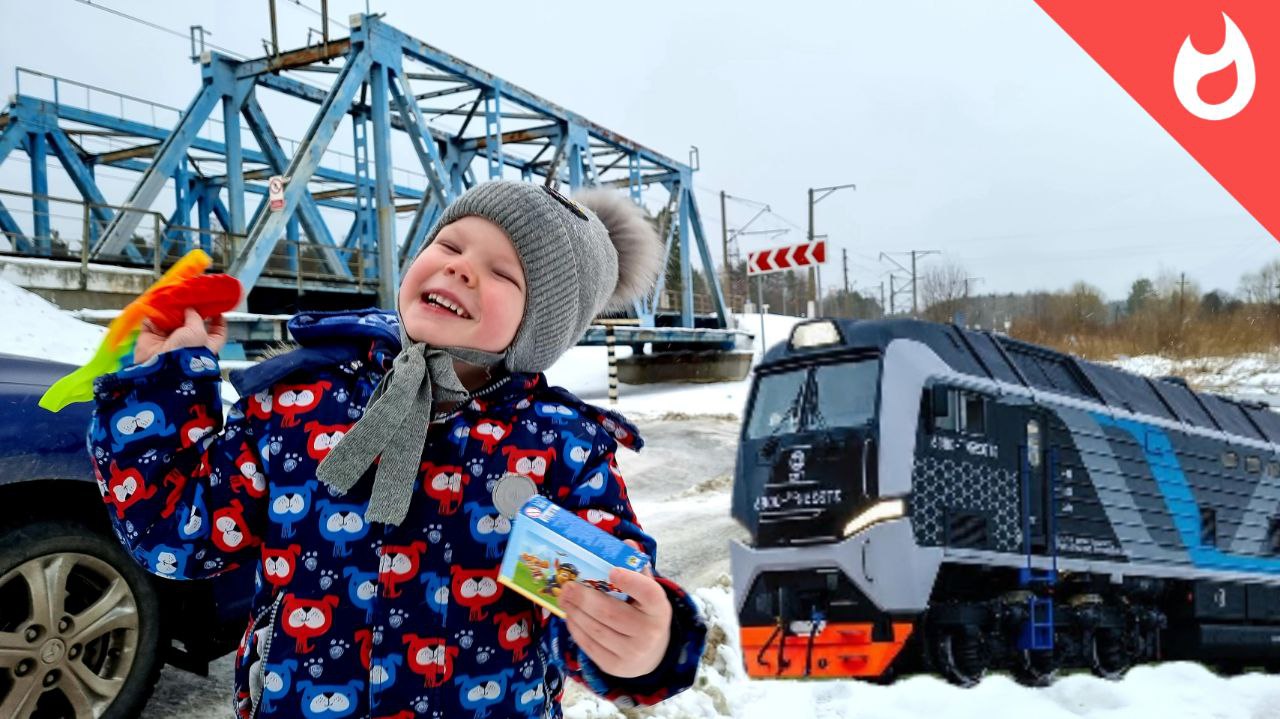 Вместо заброшенных поездов нашли новые поезда РЖД на обкатке в локомотивном депо смотреть онлайн