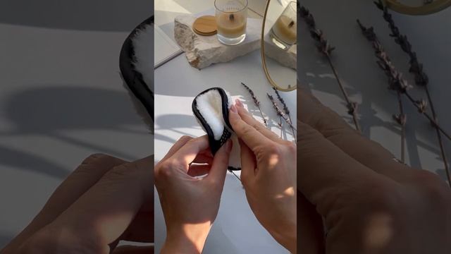 Самый удобный и быстрый способ смыть макияж или липкие маски | Бесконечный аксессуар для демакияжа смотреть онлайн