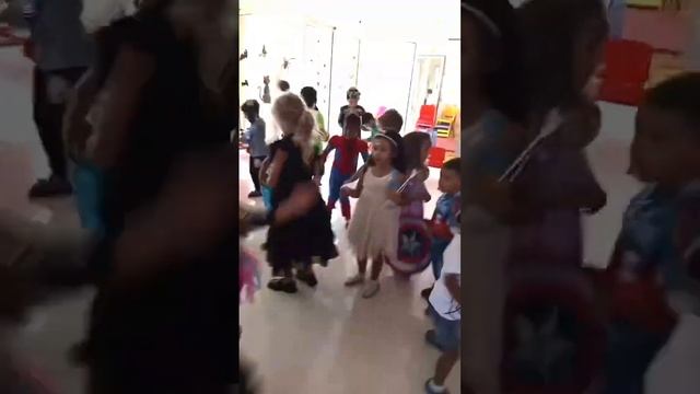 #Хэллоуин пати в детском саду у Колюни ? смотреть онлайн