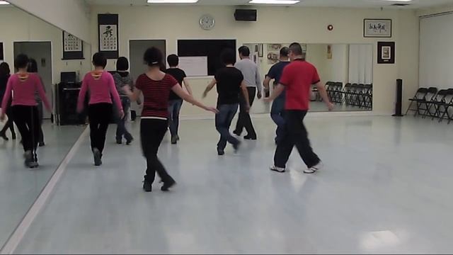 Twist (Dance & Walk Through) смотреть онлайн