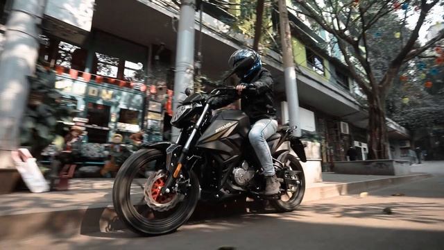 Explore the city with Batllo5 смотреть онлайн