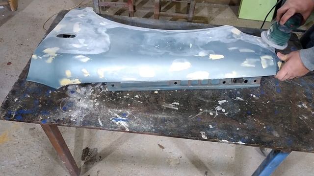 Priprema i lakiranje polovnog blatobrana za auto. смотреть онлайн