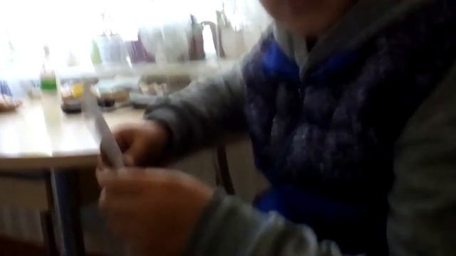 Напугал друга, начал заикаться смотреть онлайн