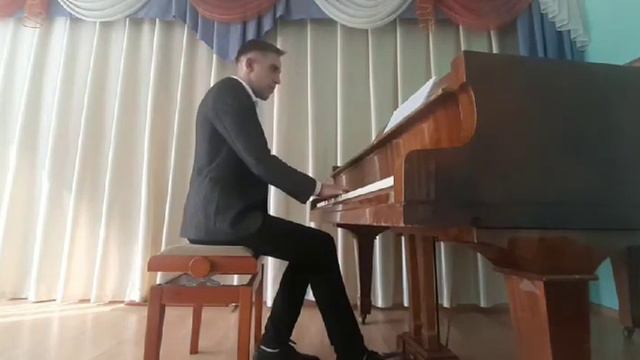 Песня в исполнении Саши за роялем "Начистоту..." смотреть онлайн