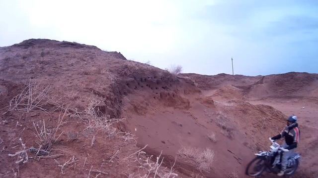 Enduro on Suzuki TS200R and Yamaha YZ125... 18.10.2015 смотреть онлайн