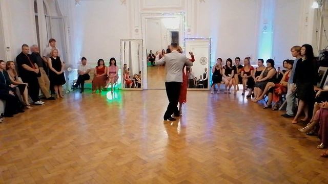 Julia Zueva y Javier Diaz, Tango para Dos смотреть онлайн