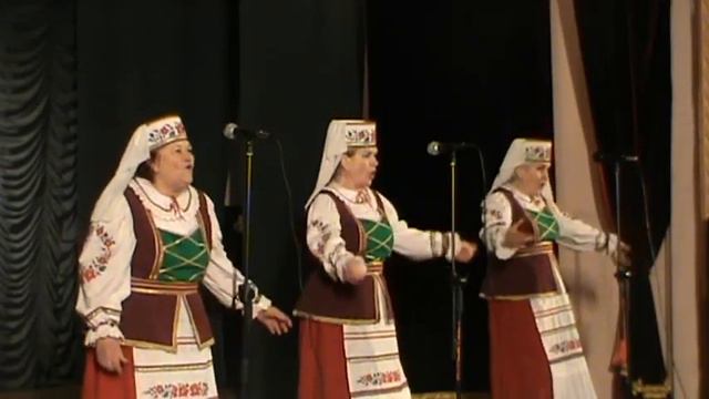 Хор Спявай душа(Гомель) - Крапива-лебеда(трио Весялушкi) смотреть онлайн