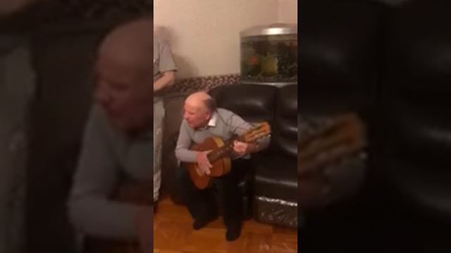 Два окна со двора смотреть онлайн
