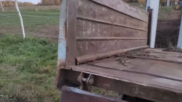 Будни на ферме: Небо упало, сено упало, телега оторвалась. Раздой первотелки. смотреть онлайн