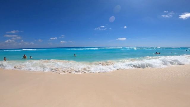 Playa Delfines Beach in Cancun, Mexico смотреть онлайн