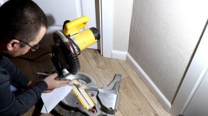 Как установить плинтус МДФ. Замер угла стен