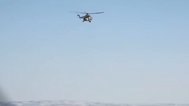 ??Работа экипажей вертолётов Ми-8.MP4 смотреть онлайн