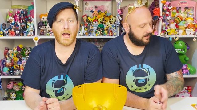 Zuru Rainbocorns Epic Golden Egg Unboxing Toy Review | The Upside Down Robot смотреть онлайн