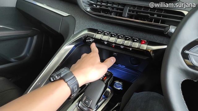 Peugeot 5008 Allure Plus [P87E] Facelift review - Indonesia смотреть онлайн