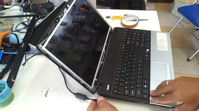 Thay màn hình Acer E1 571g смотреть онлайн