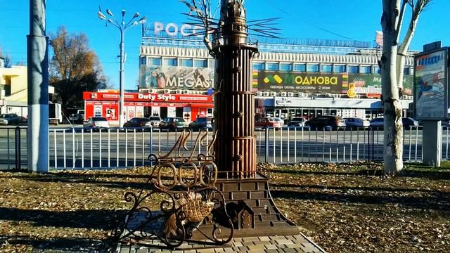Луганск сегодня от автовокзала до центра.//The city of Lugansk from the bus station to the center./ смотреть онлайн