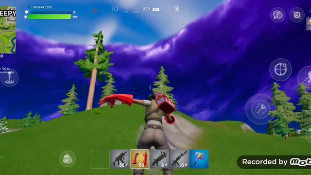 играю в фортнайт на телефоне 