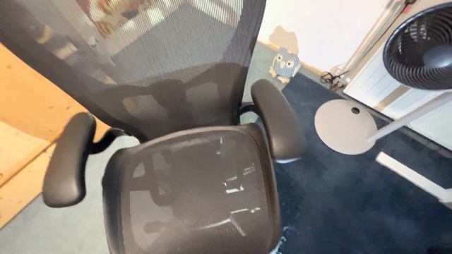 Herman Miller Aeron Remastered Gaming Chair Black Onyx Which Parts Are Metal / Aluminium ?
