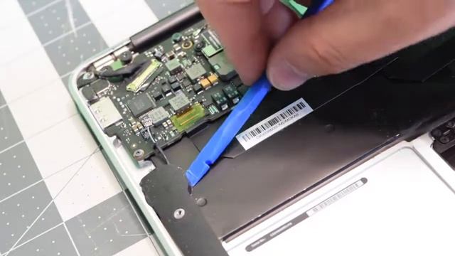 11" Macbook Air A1370 and A1465 Left and Right Speaker Installation 2010 2011 2012 2013 2014 2015 смотреть онлайн