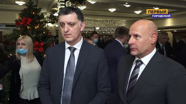 МЭР ВСТУПАЕТ В ДОЛЖНОСТЬ смотреть онлайн