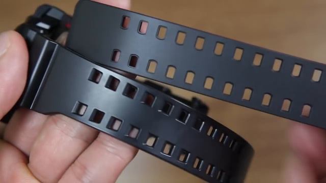 CASIO G-SHOCK GA-400-1B VS G-SHOCK GA-400HR-1A