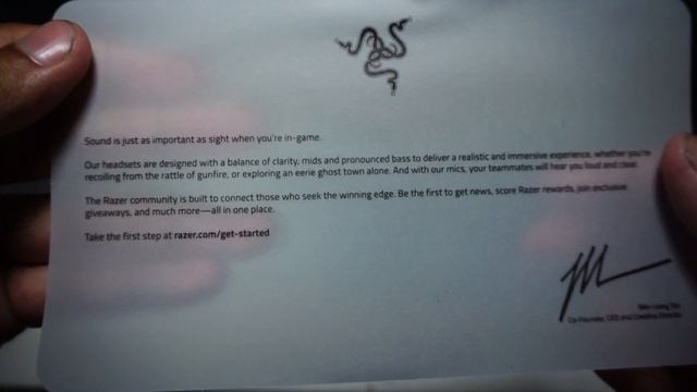 UNBOXING RAZER KRAKEN MULTI PLATFORM WIRED GAMING HEADPHONE 2019 смотреть онлайн