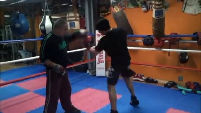 C.B.L. PRESNT A: MANOLO LARA & RAUL QUIRINO TRABAJANDO 1º смотреть онлайн