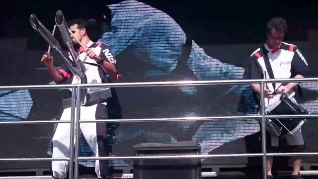 Олимпийский факел проносят по Barra da Tijuca (Rio de Janeiro 2016) смотреть онлайн