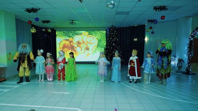 Новогодний утренник в Детском саду №300, группа Ласточки смотреть онлайн