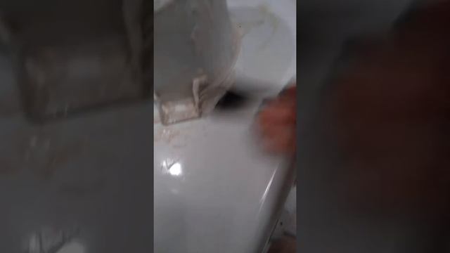 Алюминиевая кастрюля, процесс очищения проходит наилегчайше! смотреть онлайн