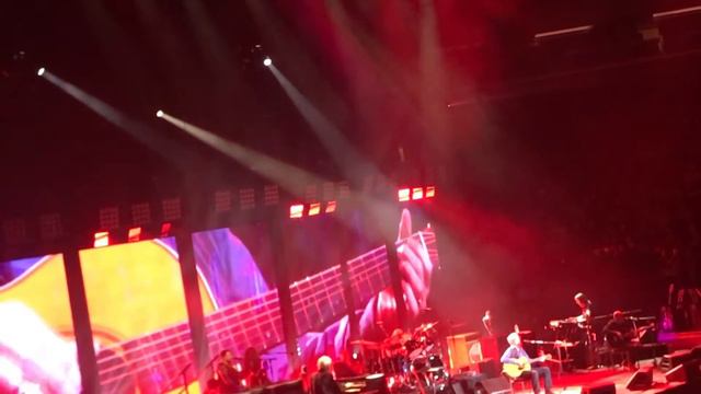 Eric Clapton Tears In Heaven pt.2 3/20/17 Madison Square Garden смотреть онлайн