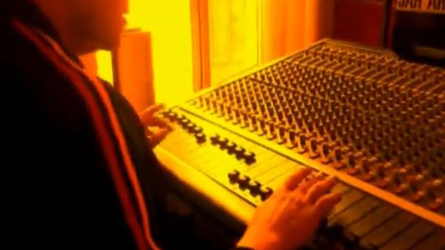 Vin Cambell - Junnior Roots -Shine On Me - EchoTone HIfi смотреть онлайн