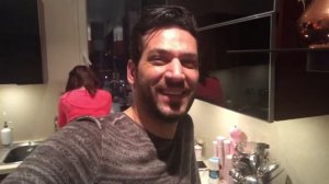 Уют и юмор на кухне у Мурата Йылдырыма и Иман Эльбани