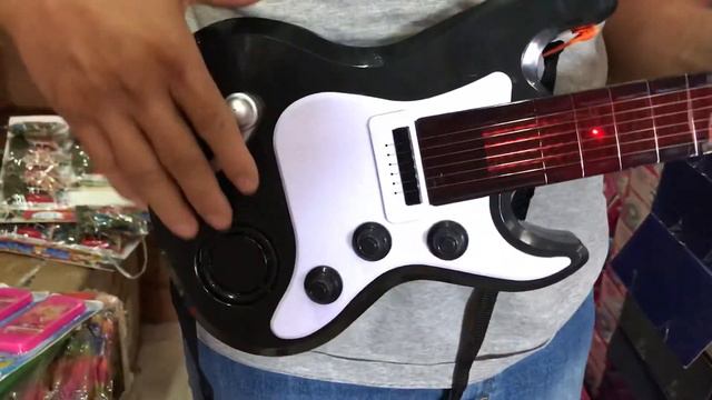 กีต้าไฟฟ้า ใส่ถ่าน เล่นเพลงได้แค่นิ้วสัมผัส смотреть онлайн