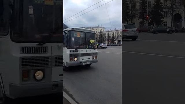 В Уфе Гаишник садится в скорую помощь и без сирены ловят тех кто якобы не уступил дорогу. смотреть онлайн