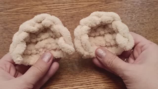 Ушки мишки для балаклавы из плюшевой пряжи. смотреть онлайн