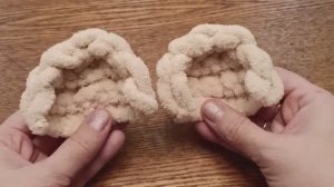 Ушки мишки для балаклавы из плюшевой пряжи.