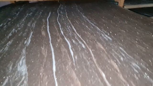 Гибкий камень иш жараени.