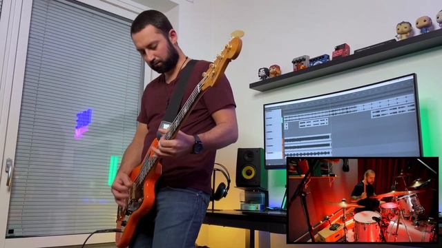 Black Sabbath - War Pigs (Royal Blood Style) Bass Cover Feat. Eloy Casagrande смотреть онлайн