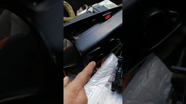 1)**кседос 6 снимаем торпеду + моторчик регулятора печки+++ смотреть онлайн