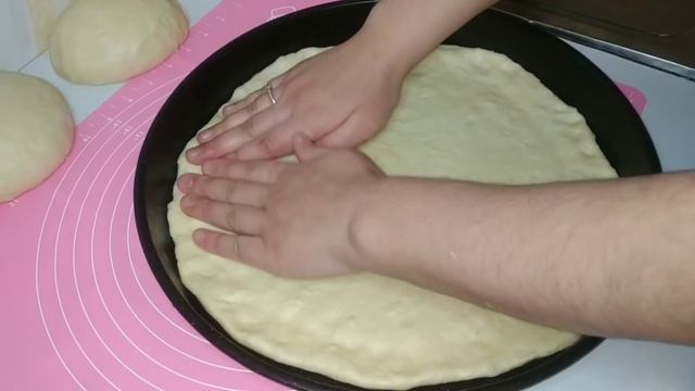 Скорее сохраните себе рецепт!!!! Два рецепта вкусной домашней пиццы в духовке! ?? смотреть онлайн