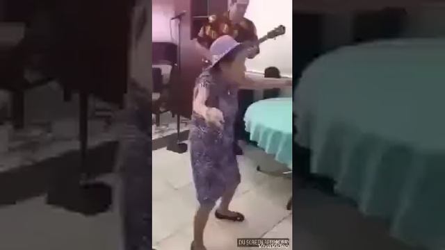 Видео Бабуля зажигает смотреть онлайн