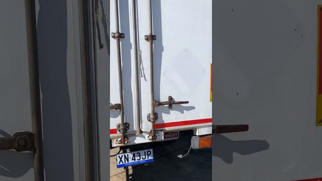 2004 Fuso Fighter 12 Pallet Curtainsider смотреть онлайн