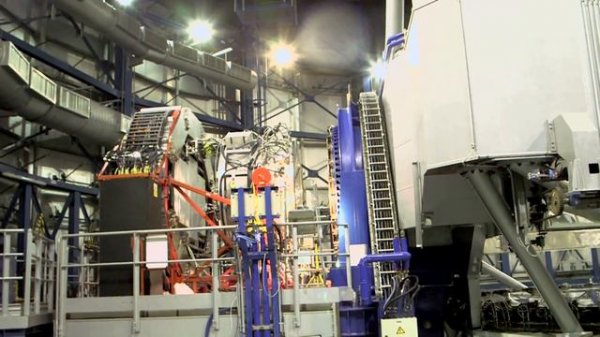 Inside UT1 at the Very Large Telescope - Deep Sky Videos