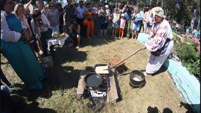 Приготовление блинов на лопате смотреть онлайн