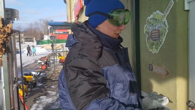 Думаете о бане? Значит и камни брать. А если в коробке булдыханы, невлезущие в печь? Тест на раскол