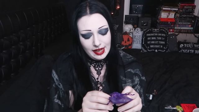 Spooky Box Club Spirits & Spells Box Unboxing | Toxic Tears смотреть онлайн