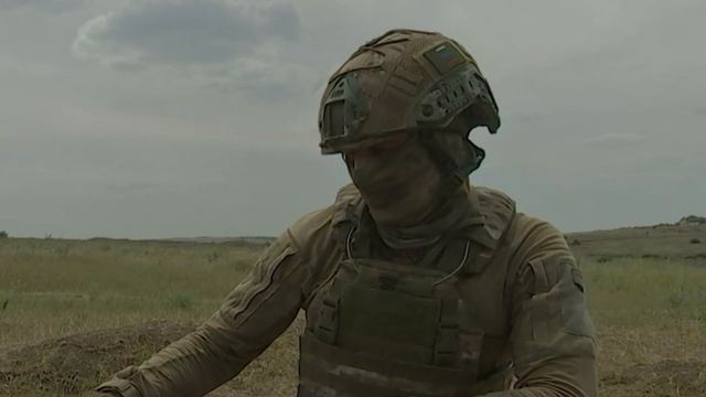 На полигоне ЮВО в Ростовской области расчеты ПТРК смотреть онлайн