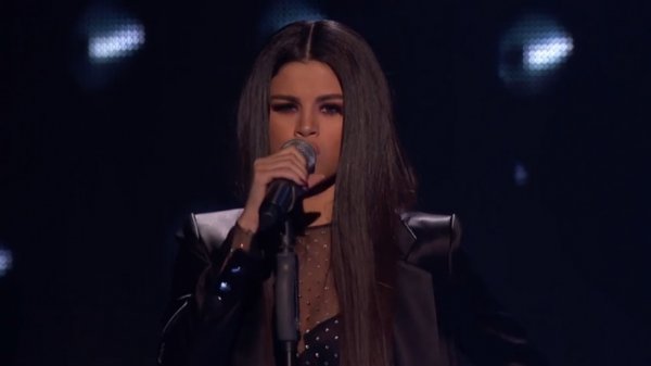 Selena Gomez - Same Old Love (2015 American Music Awards)