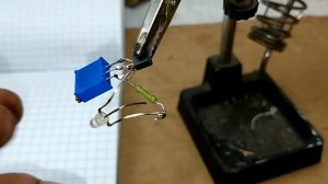 Очень-Простая схема индикатора заряда Li-Ion.  Своими руками!